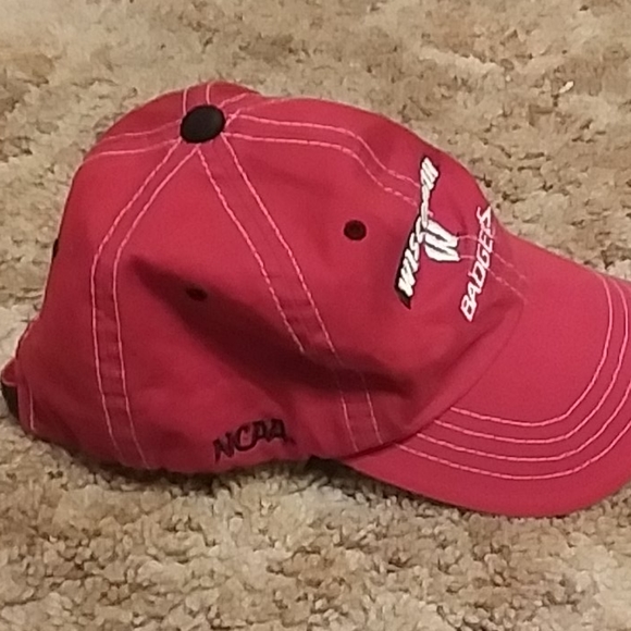 Wisconsin Badgers Brand new adjustable Hat! - Picture 4 of 4